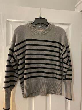 Philosophy Republic Clothing Gray and Black Striped Crewneck Sweater Size M